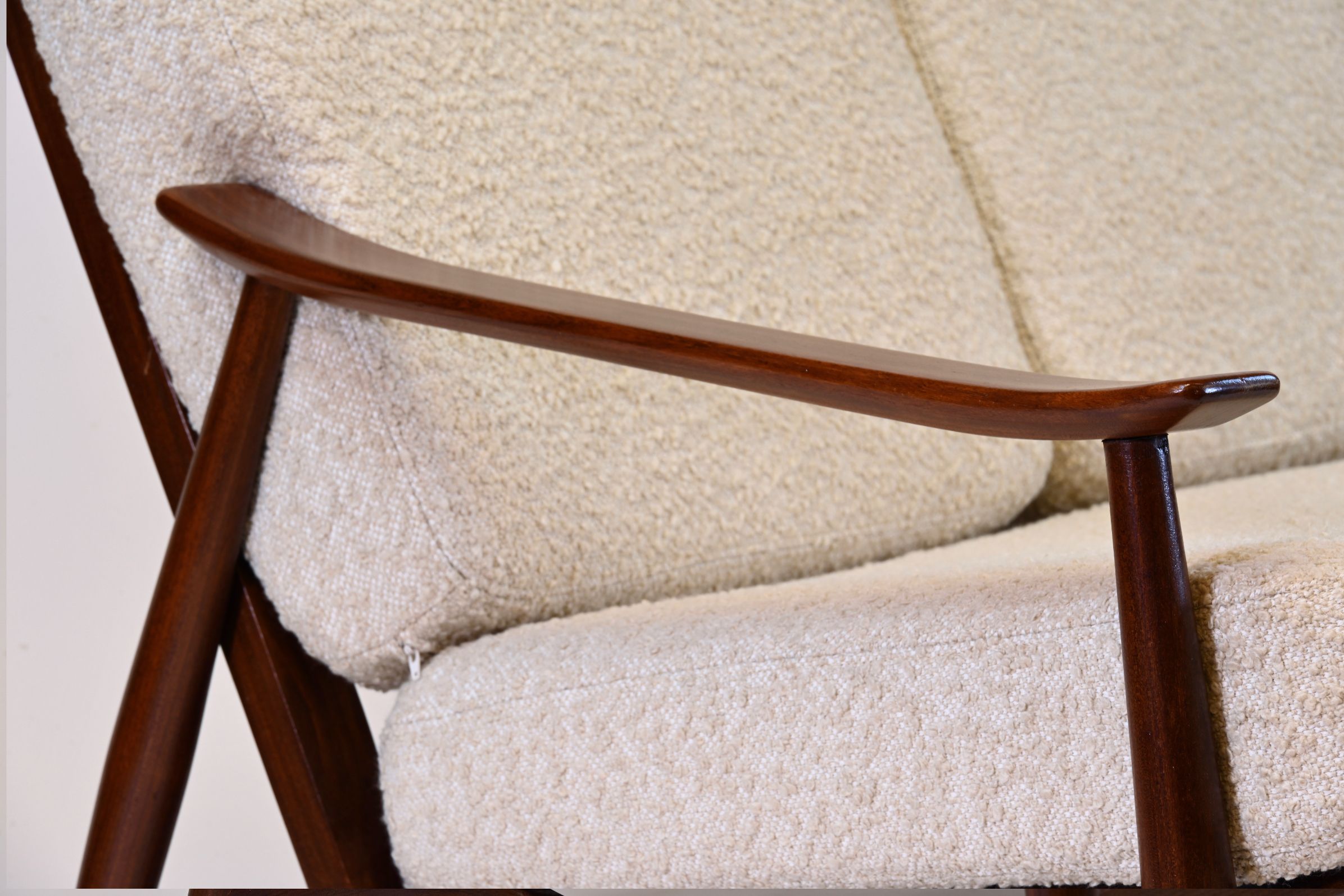 Canapé vintage en teck tissu bouclé