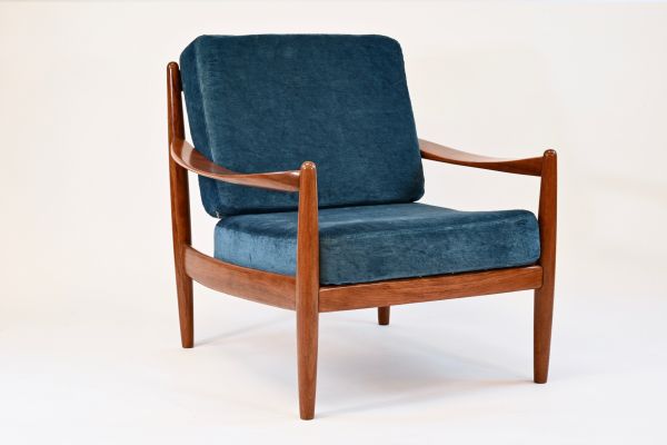 Fauteuil Grete jalk rosewood tissu (Pierre frey)