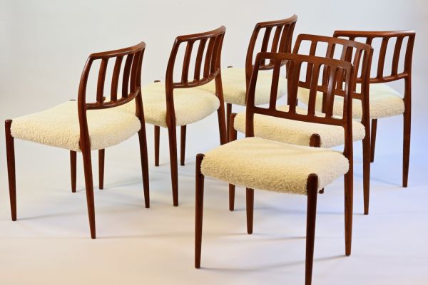 Chaises Niels Moller 83