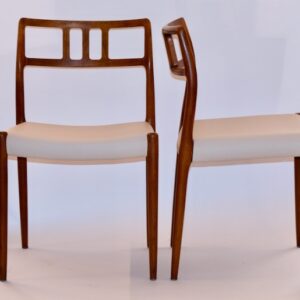 chaises