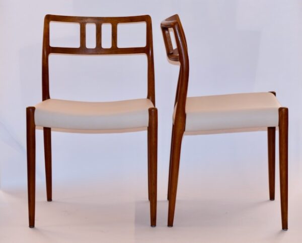 chaises