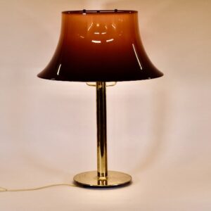 Lampe sur pieds abat-jour en Plexiglas ,HANS-AGNE JAKOBSSON AB MARKARYD SWENDEN