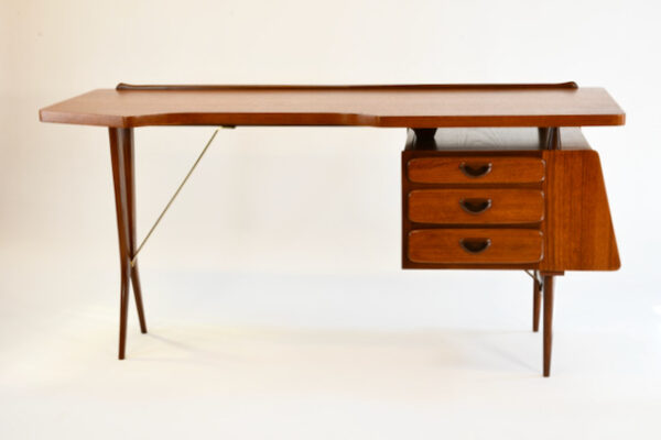 Bureau Louis van Teeffelen (sold) – Image 2