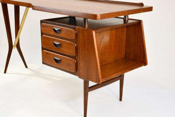Bureau Louis van Teeffelen (sold) – Image 3