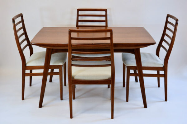 Table a diner by Louis van TEEFELEN (sold) – Image 3