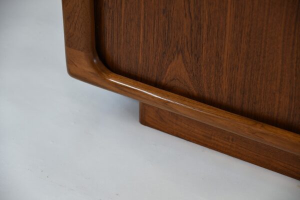 Enfilade a volets DYRLUND (made in danmark)(sold) – Image 5