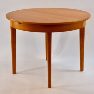 Table a diner en merisier