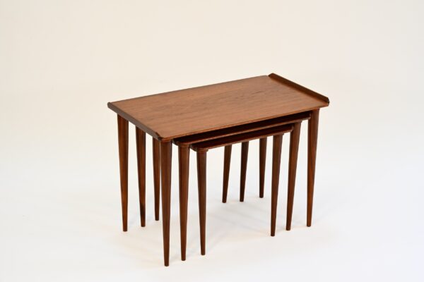 tables gigognes