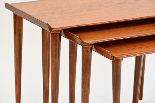 Tables gigognes en teck (sold) – Image 3