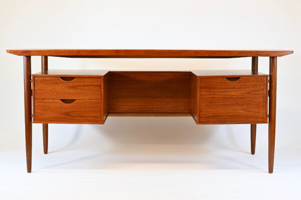 Bureau en teck 1960s