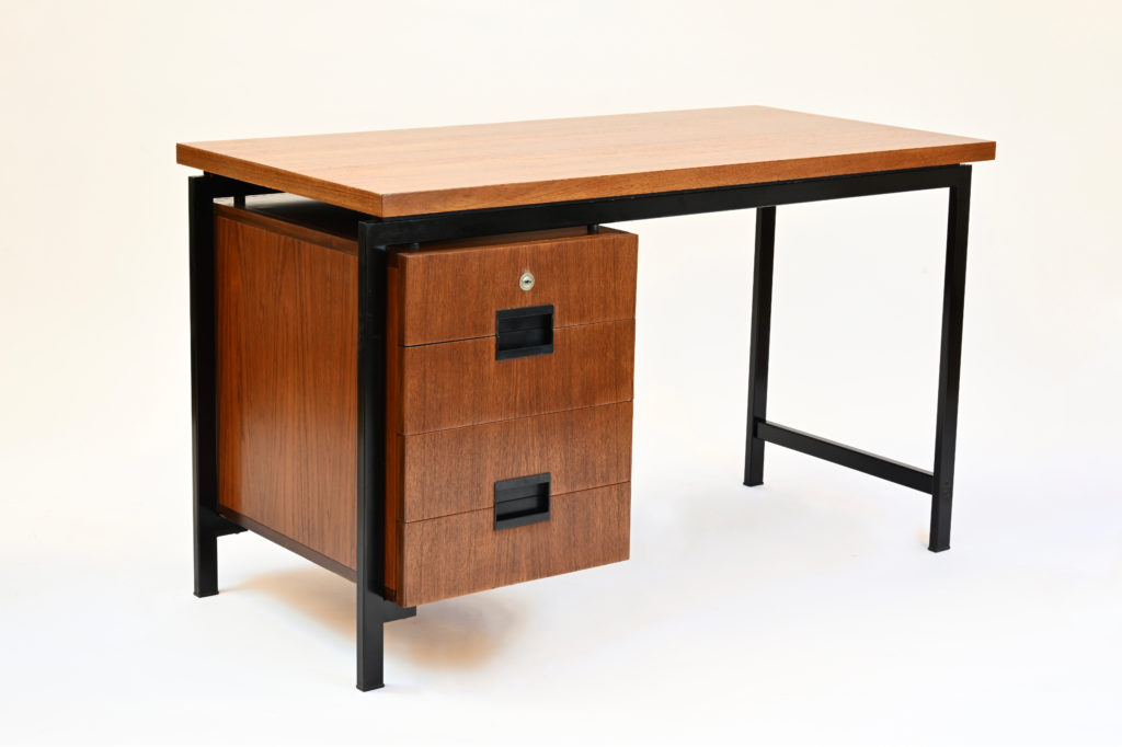 Cees Braakman pour Pastoe, bureau "Japanese Series" modèle "EUO2", Pays-Bas vers 1954.