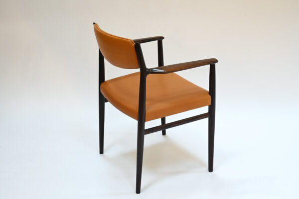 fauteuil en palissandre Arne Vodder recouvrement cuir Natura