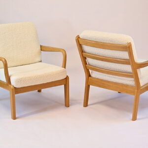 Paire de fauteuils vintage L. Olsen & Son en chêne
