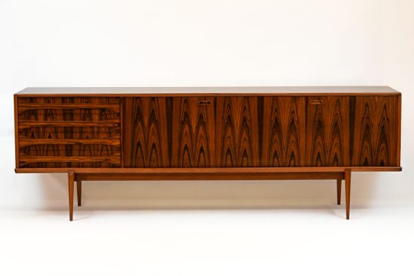 buffet « Paola » exceptionnel, conçu par le célèbre designer belge Oswald Vermaercke