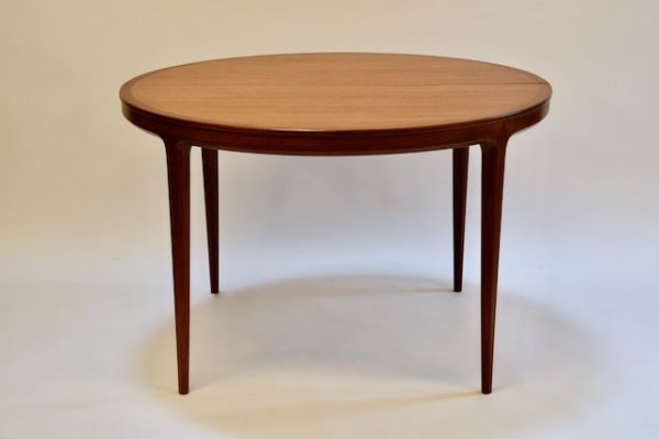 Table Bertil Fridhagen